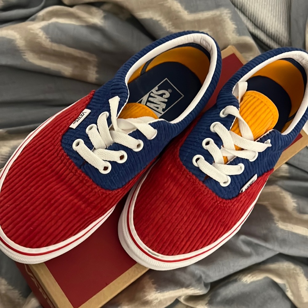 Corduroy size 5 Vans
